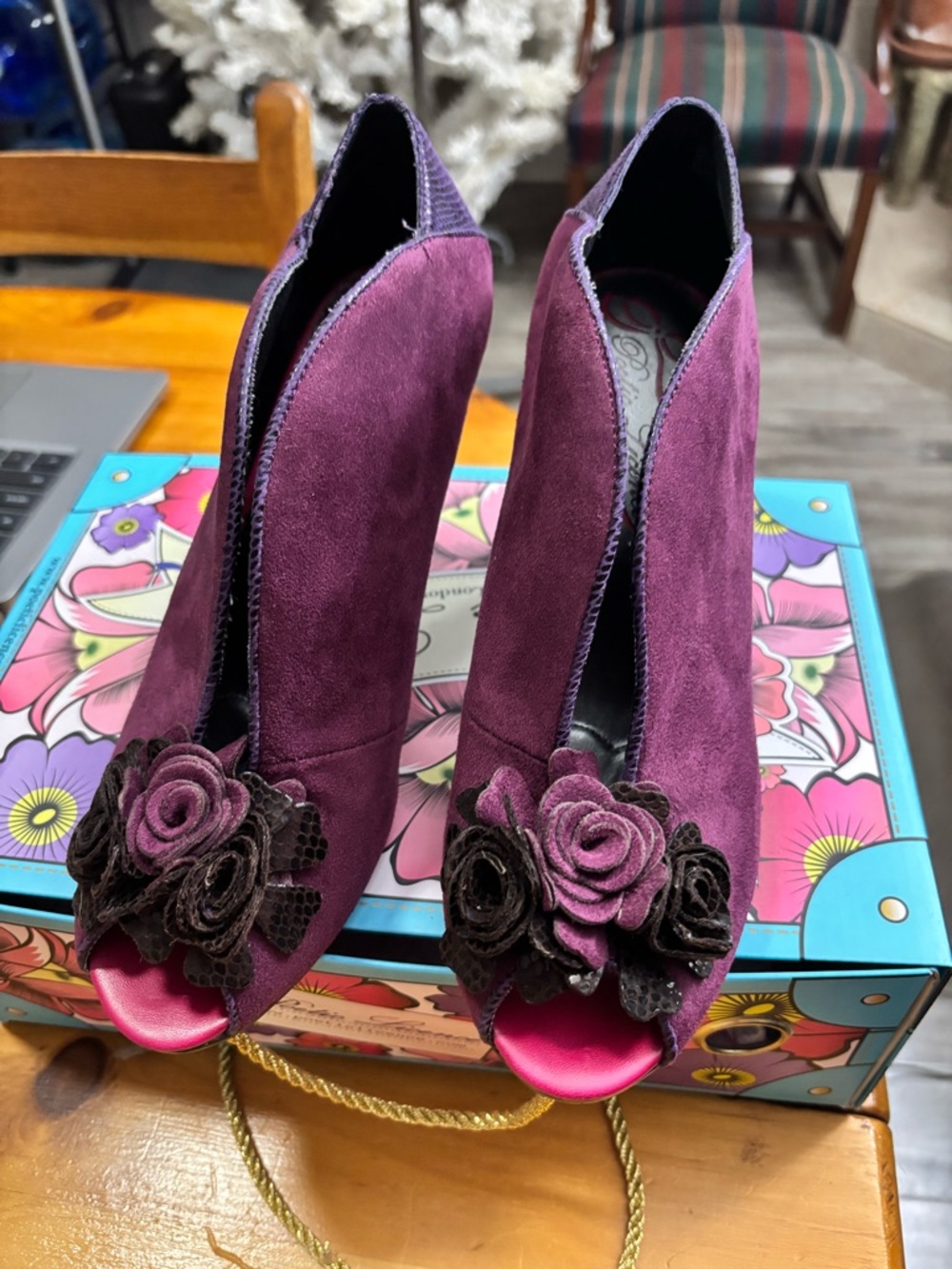 Poetic License Arriana Chianti pumps size 9M / 40 EUR - EUC